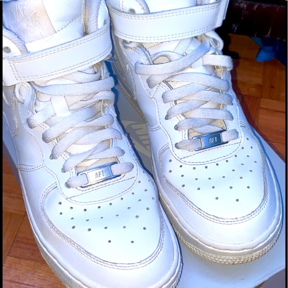 Airforce 1’s high tops(GS) - Picture 3 of 3